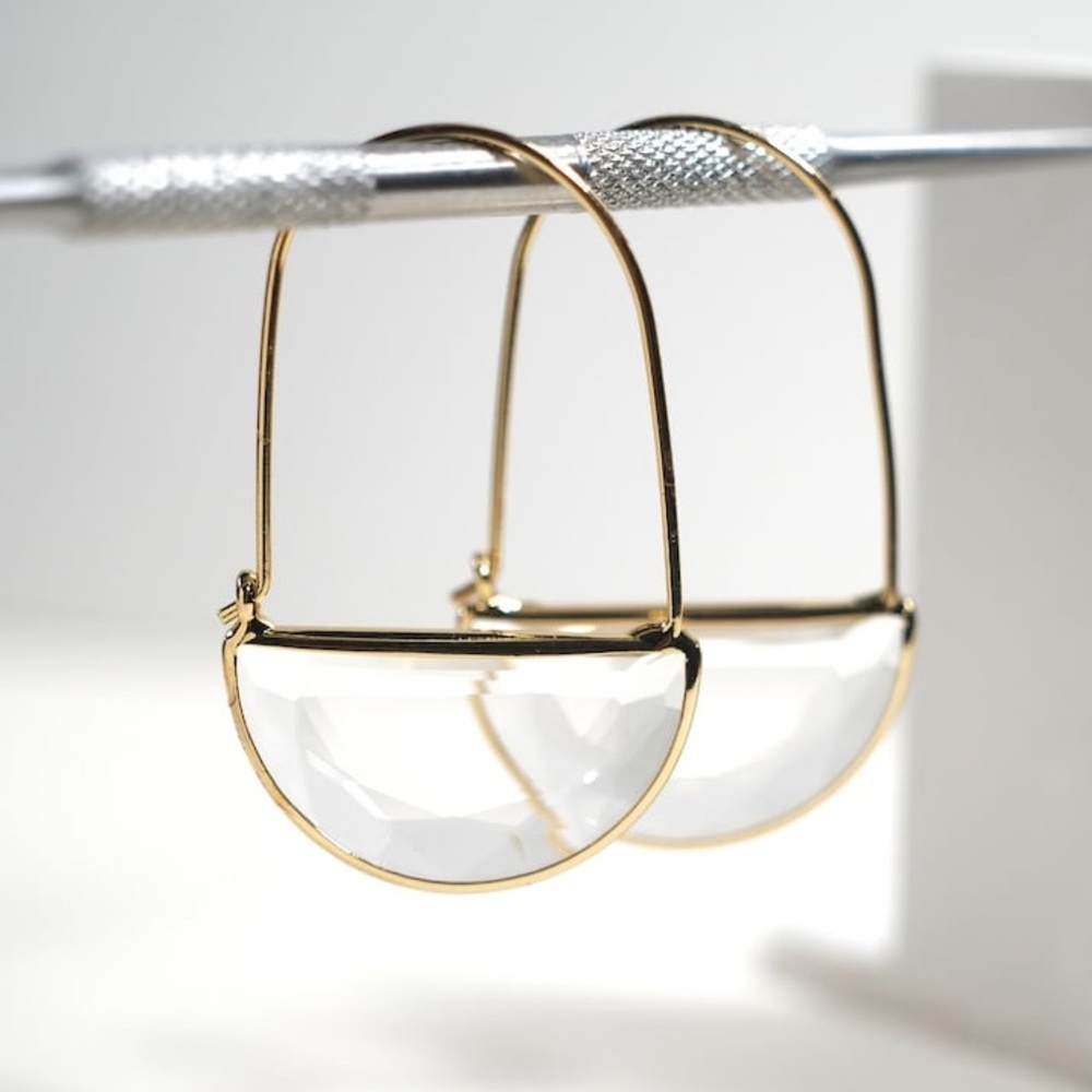 ✨3/$38  New Anthropologie Crescent Clear Glass Hoop Earrings ~ Threader - Picture 9 of 14